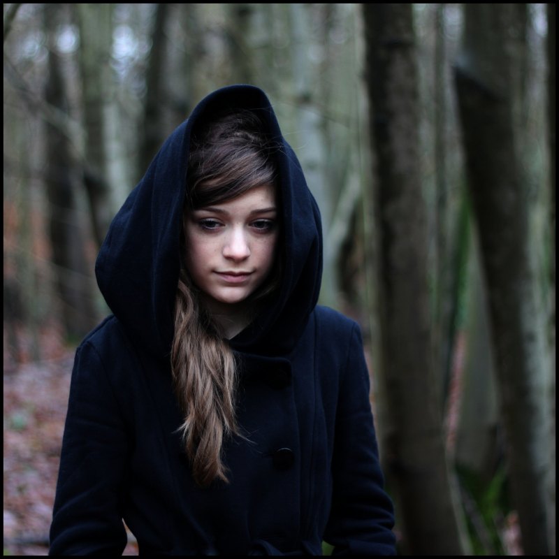 Темная девушка