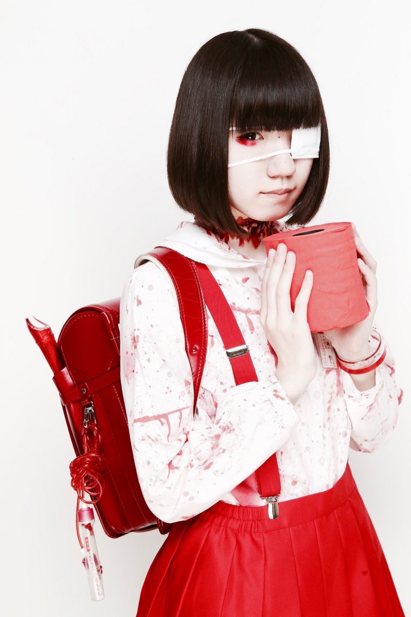 Туалетная Ханако против сильного