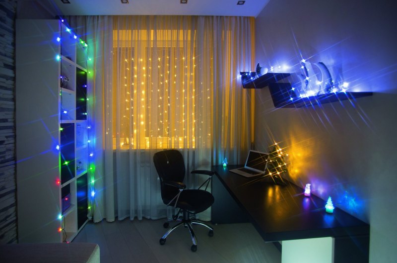 Игровая комната с подсветкой