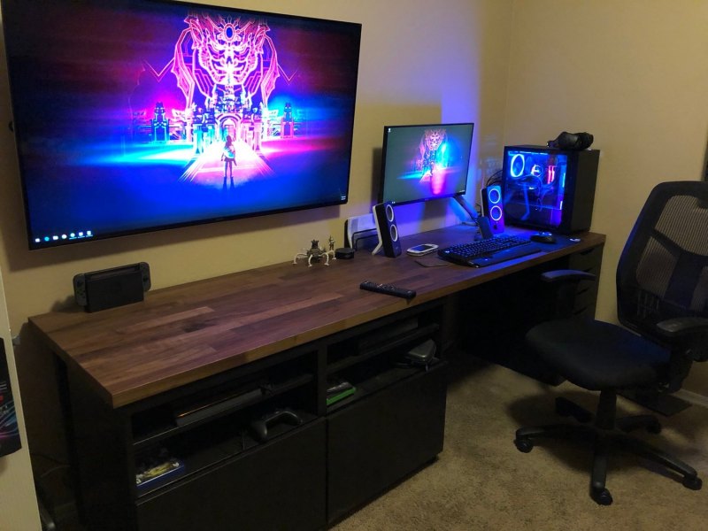 Игровая комната геймера