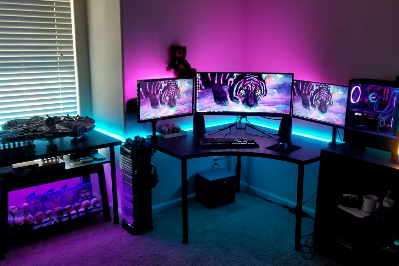 Геймерский сетап комната