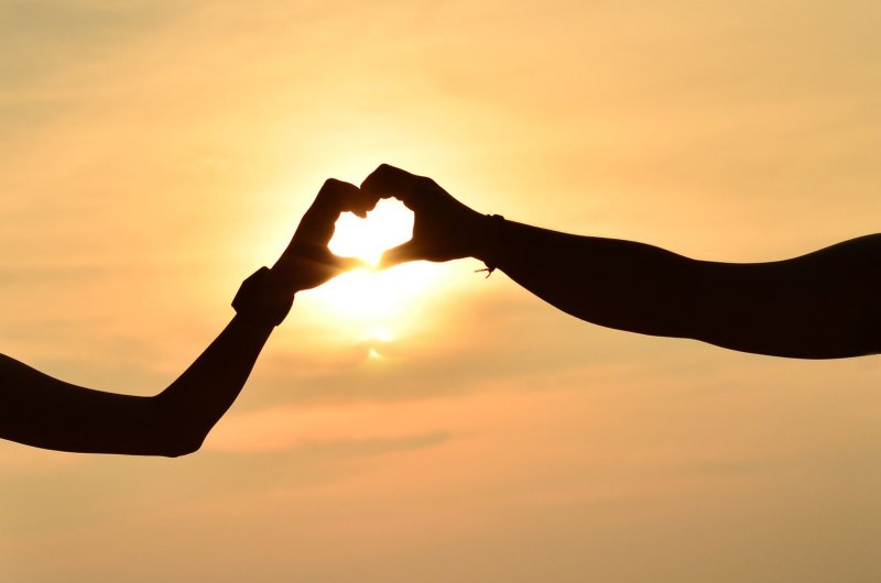 Парень и девушка любовь