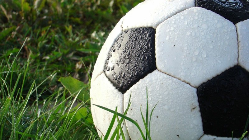 Футбольный мяч