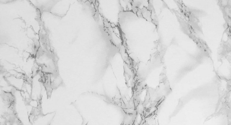 Estima Alba ab 01