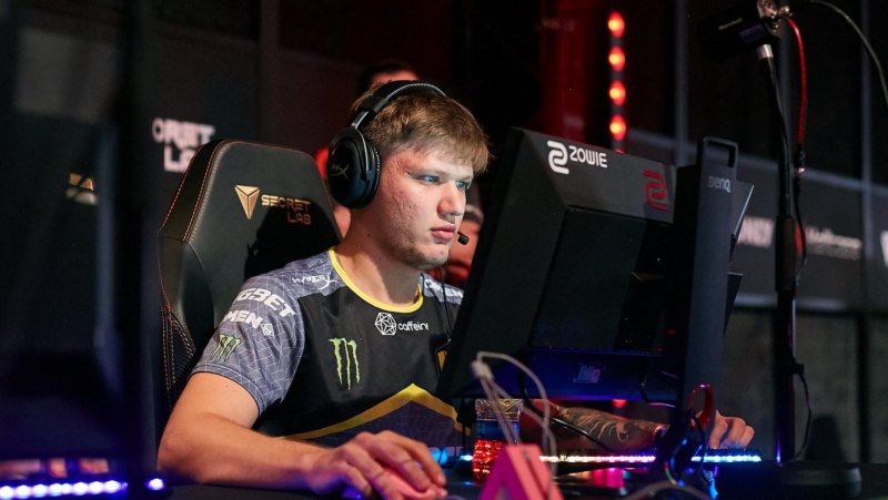Александр s1mple Костылев