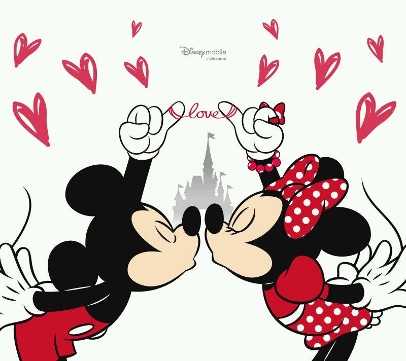 Микки Маус и Минни Маус любовь
