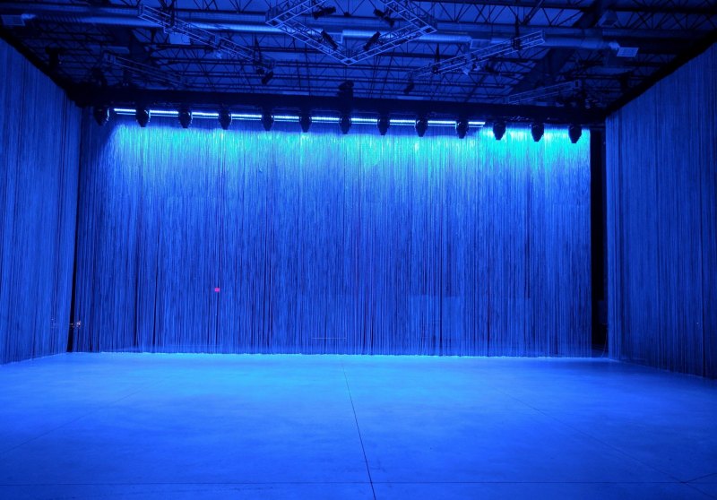 Пустая сцена