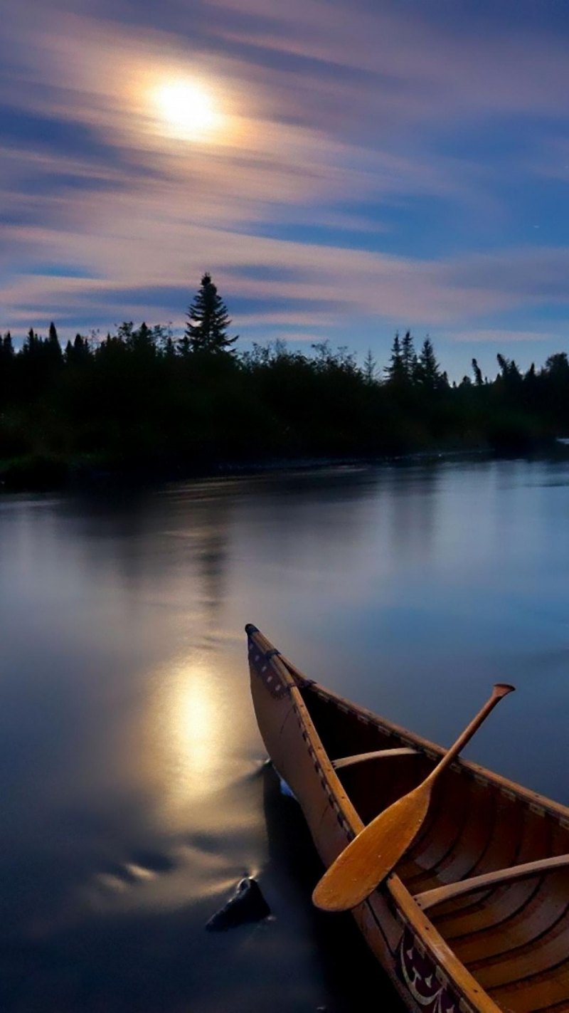 Лодка на озере