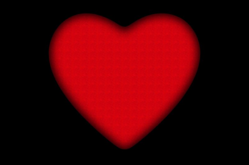 С красным сердцем