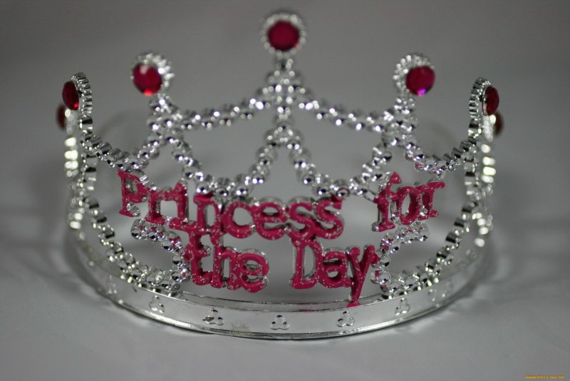 Диадема на гребешке "Золотая бабушка"