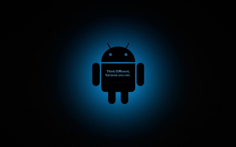 Андроид на черном фоне