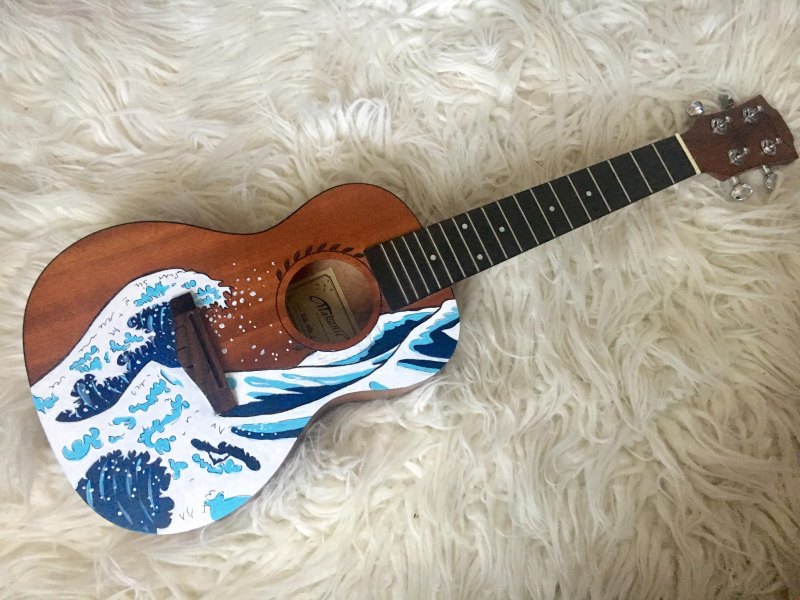 Разукрашенные гитары