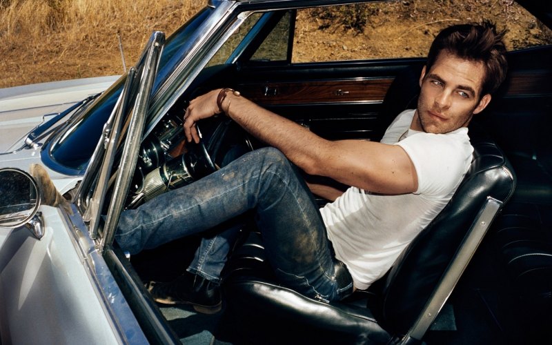 Крис Пайн фотосессии с машиной