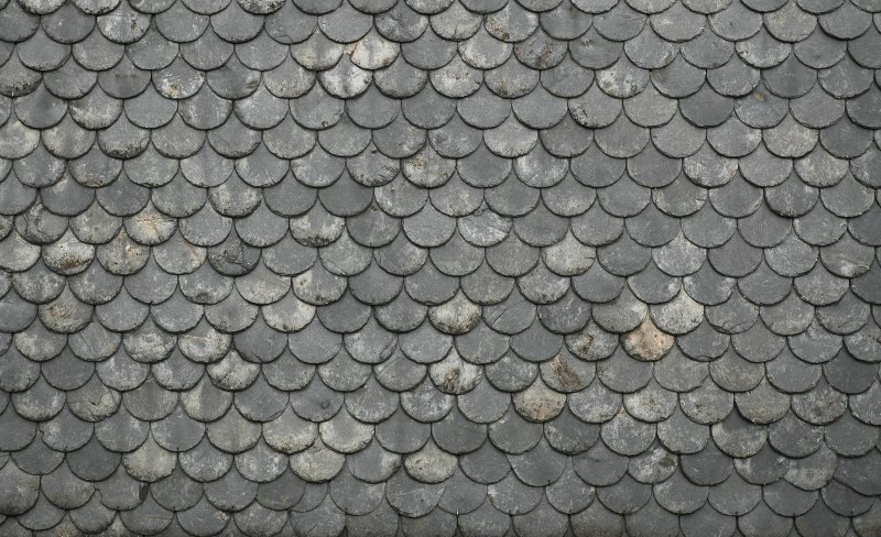 Старая серая черепица