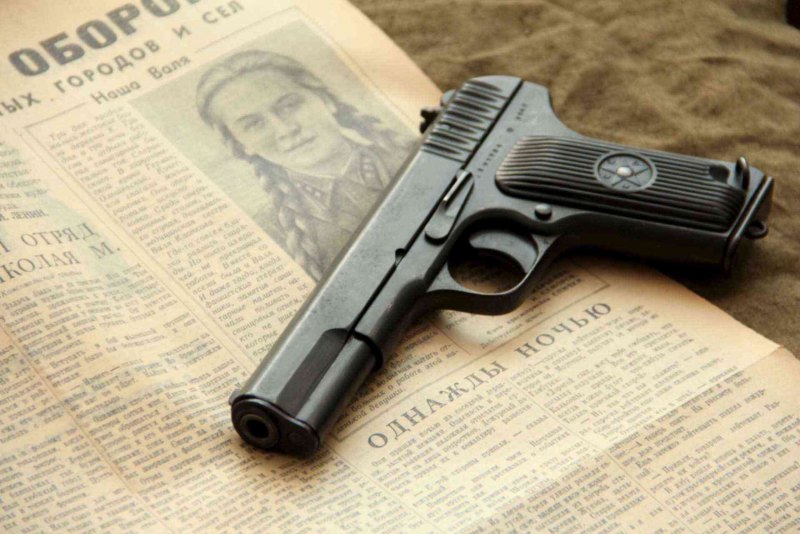 АК 47 пистолет ТТ