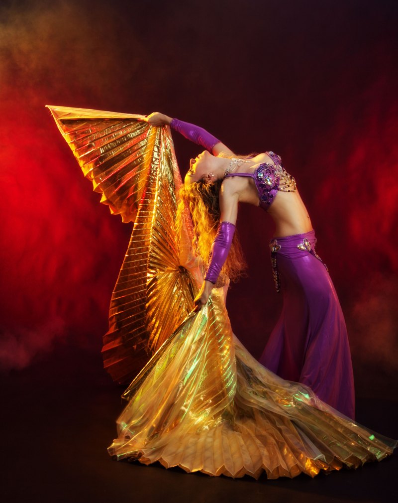 Танцовщица Белли дэнс