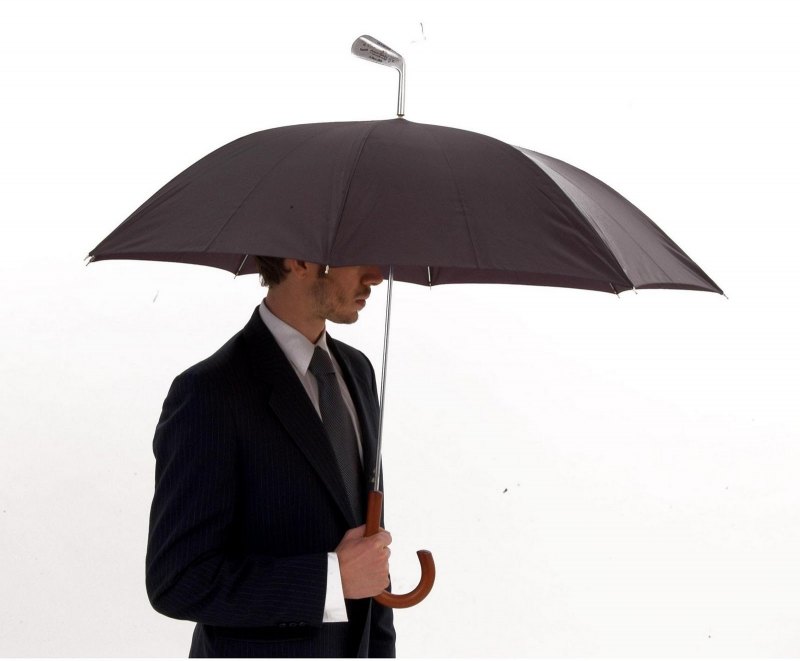 Человек под зонтом