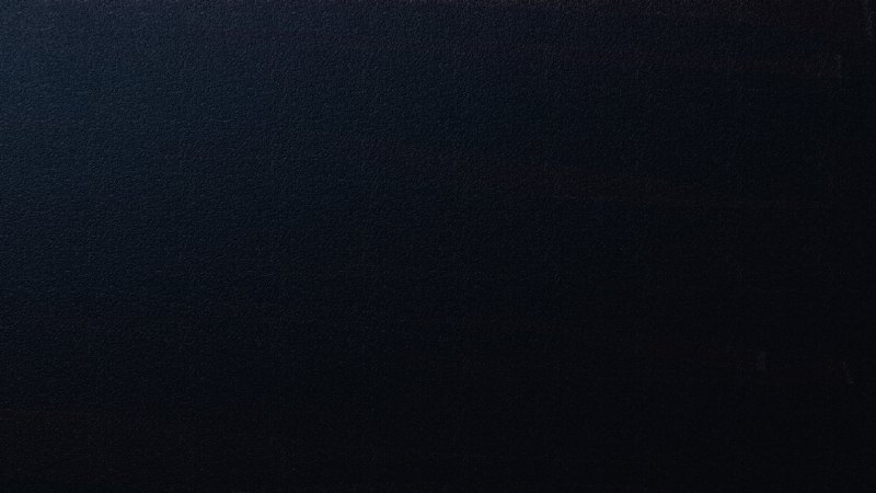 Черный однотонный