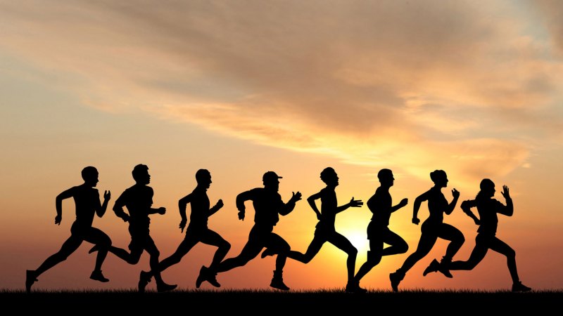 Толпа спортсменов