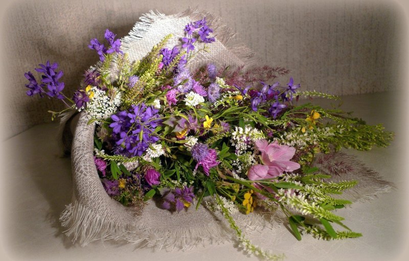 Букет полевых цветов