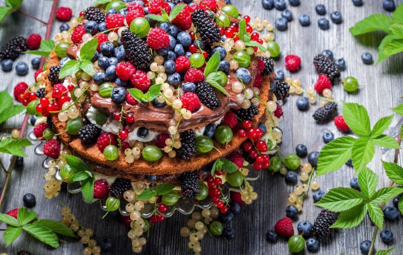 Фрукты и ягоды