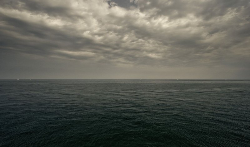 Темное море