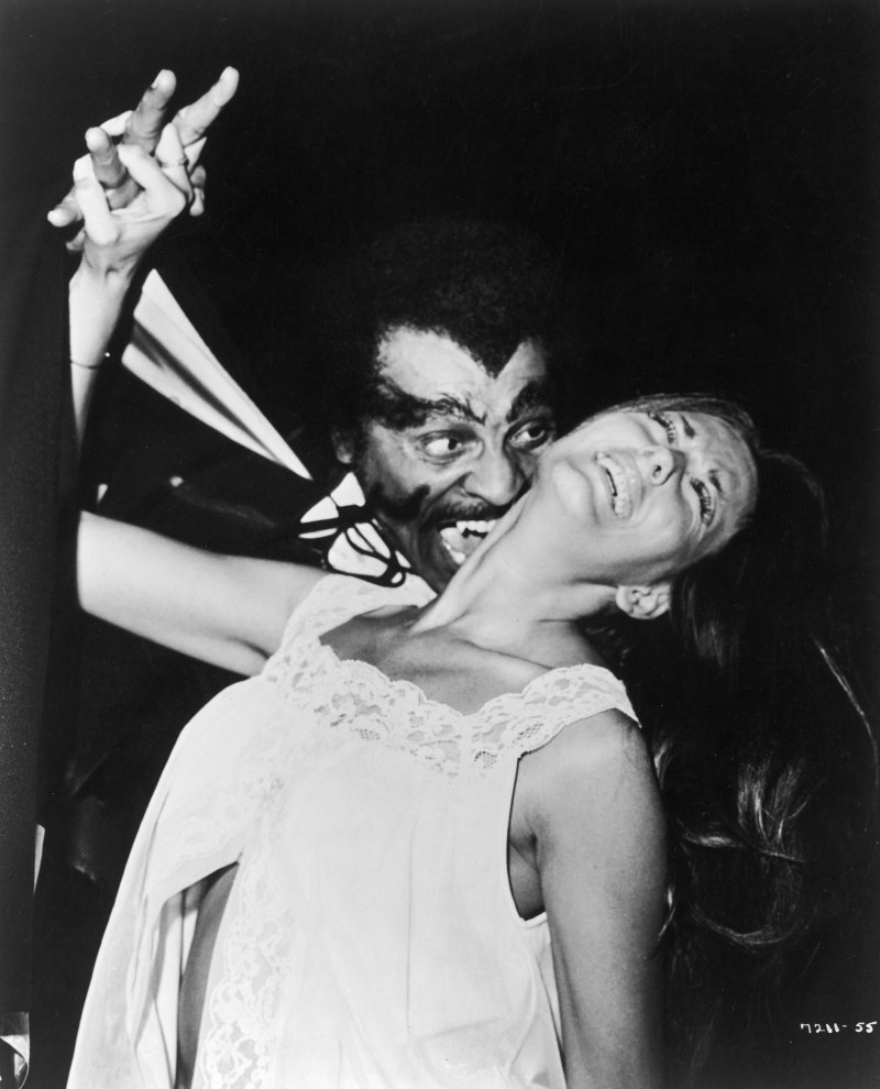 Воне́тта Ло́уренс МАКГИ́