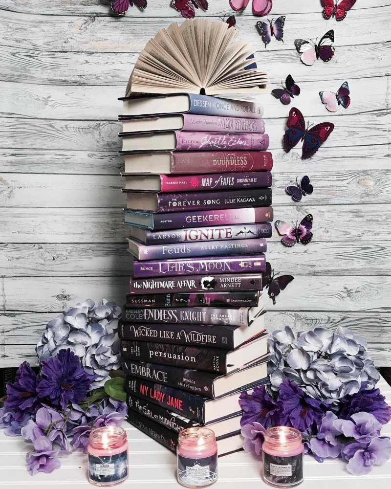 Красивые раскладки с книгами