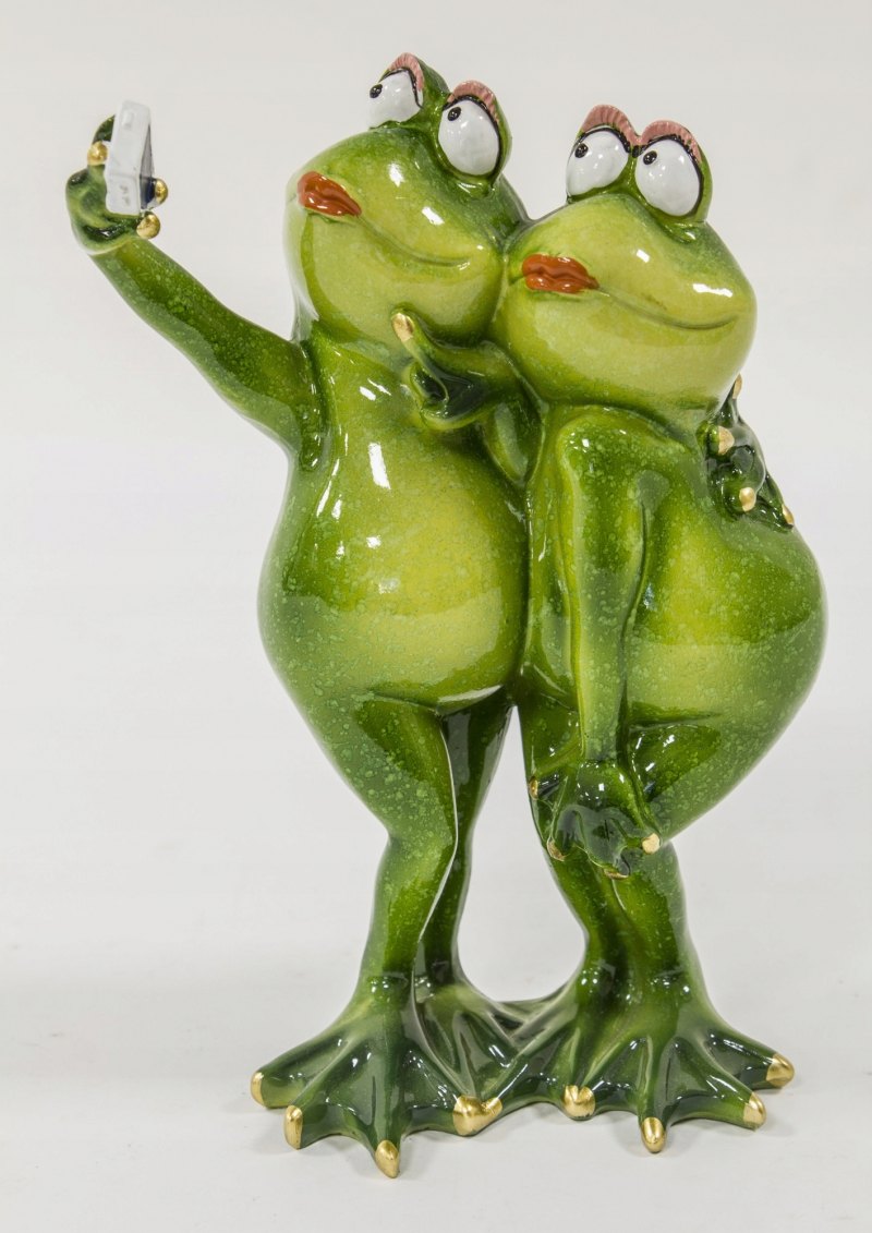 Статуэтка лягушка селфи