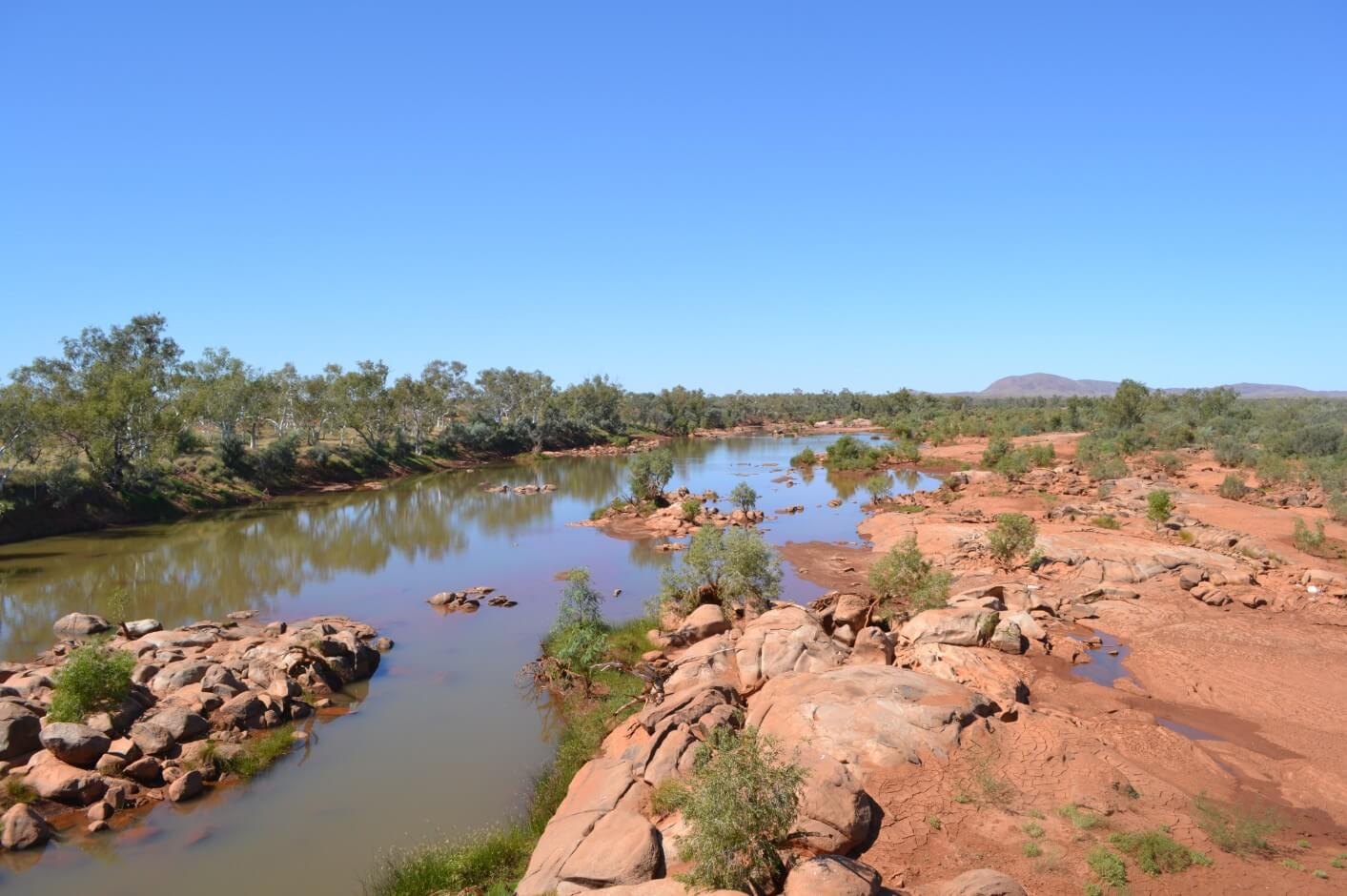 Австралия направление рек. Река Ашбертон в Австралии. Река Дарлинu Австралии. Река Муррей в Австралии. Реки: Муррей, Дарлинг, Купер-крик..