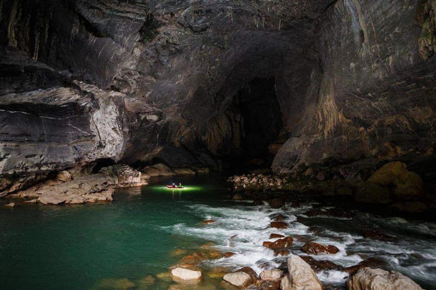 Azas cave. Пещера Морганс-Кейв. Пещера тхамхоун Лаос. Пещера Лос-Тайос.