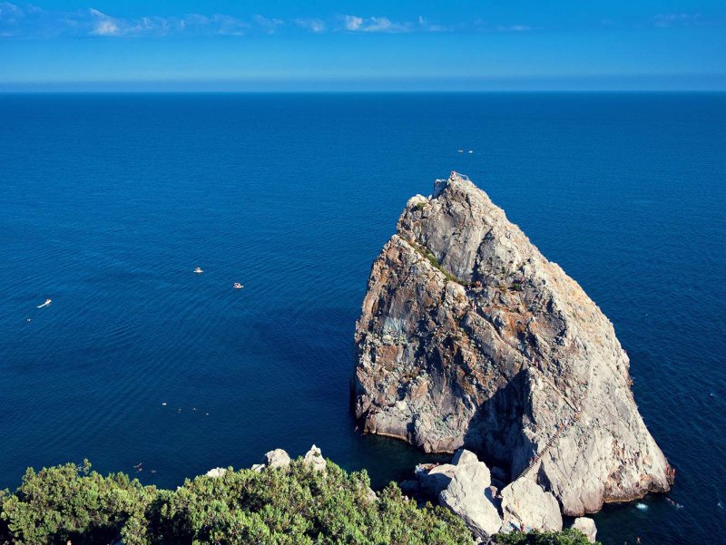 Горы море закат