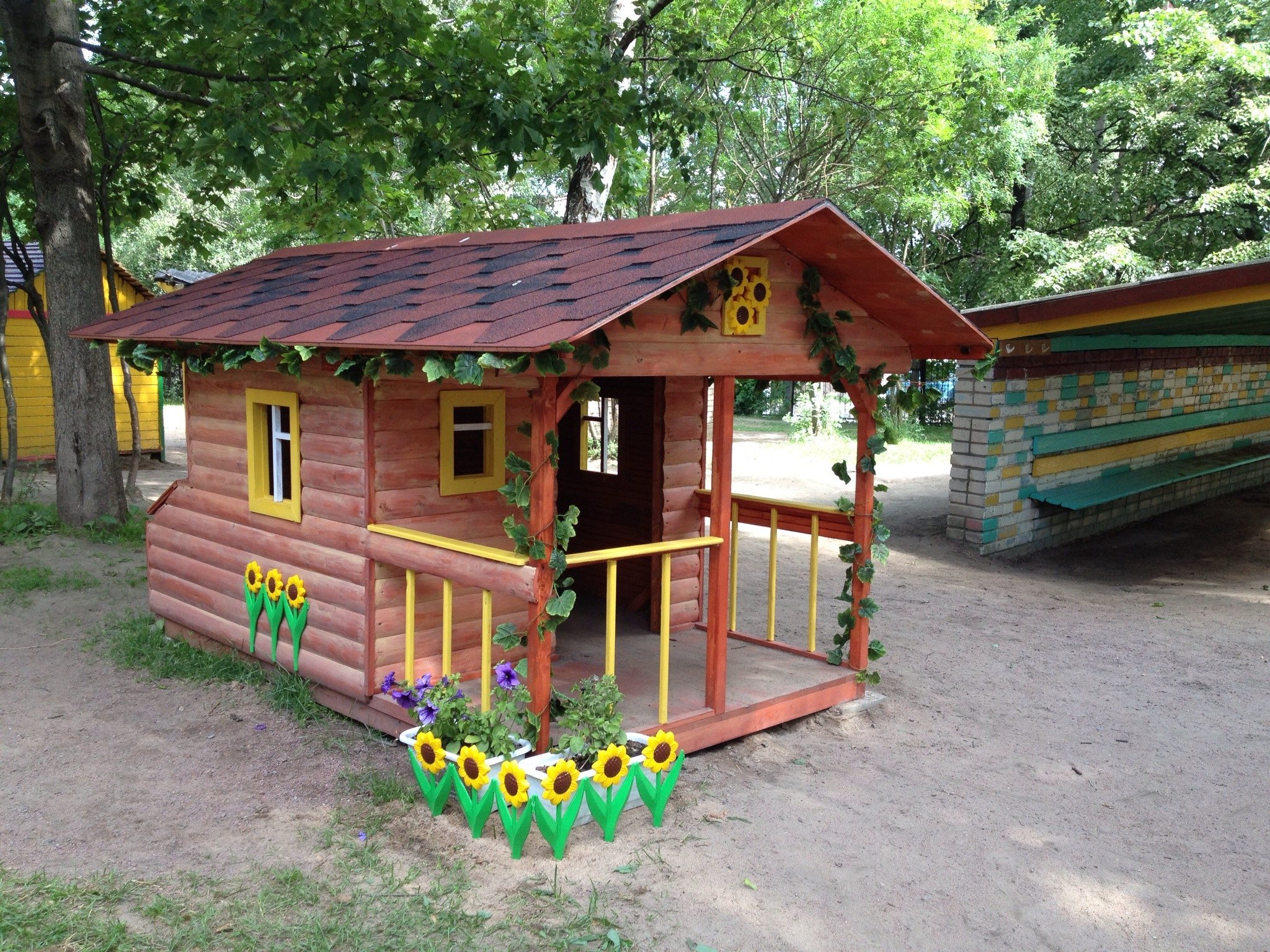 Домики в детский сад на площадку (77 фото)