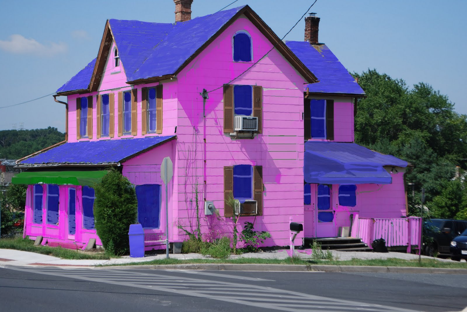 Розовый дом