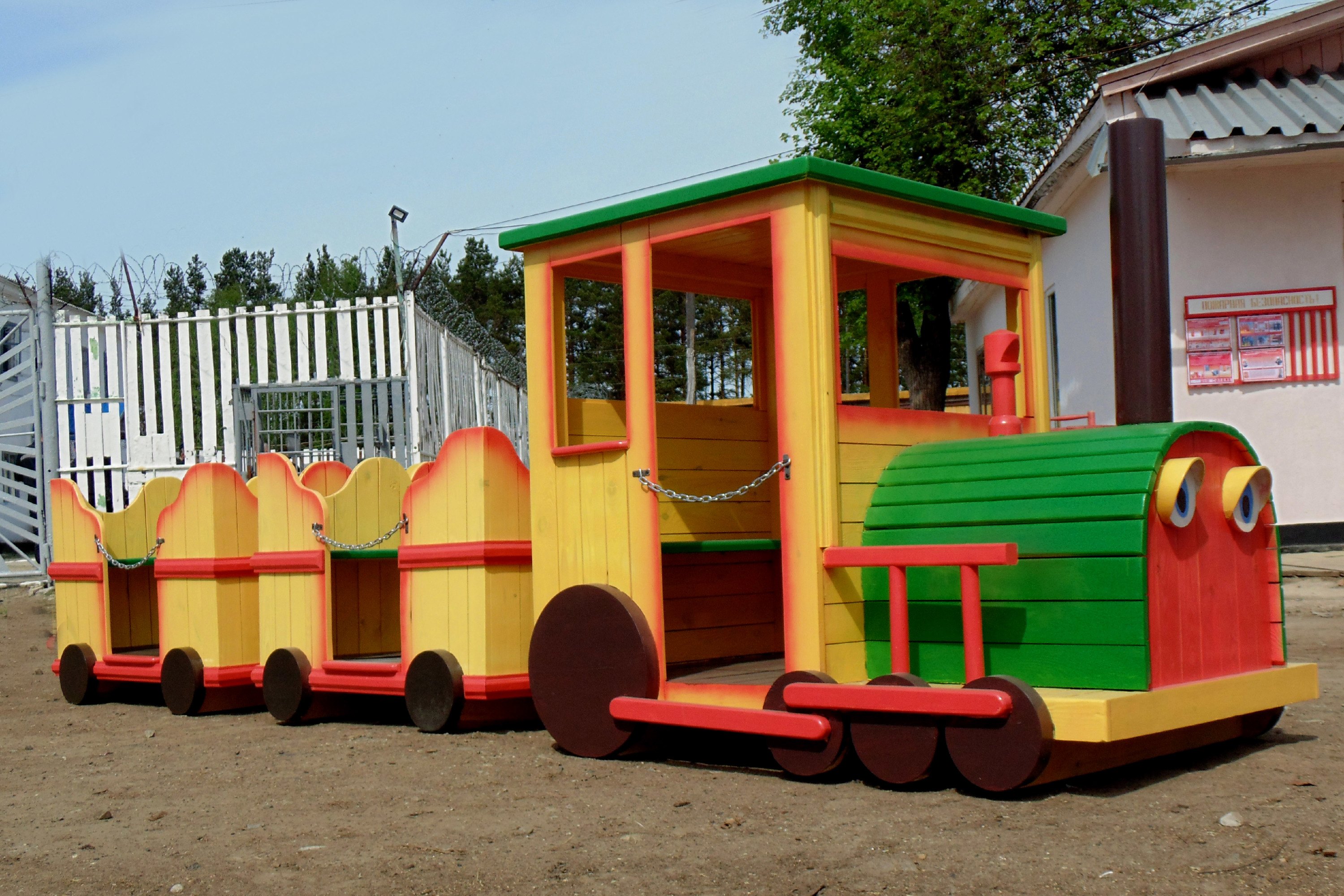 Деревянные постройки для детского сада