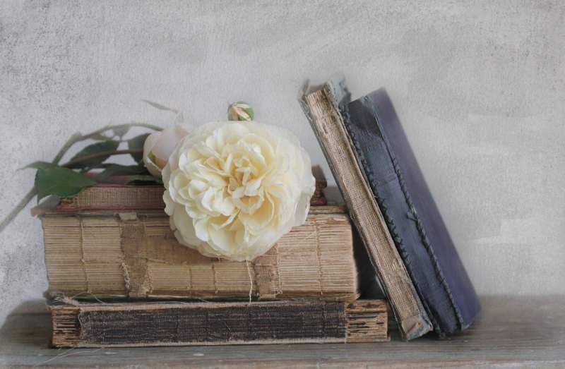 Старинные книги