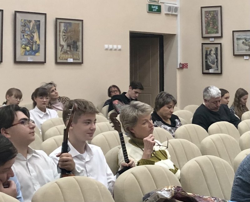 Розовые энергетики Эстетика в руках