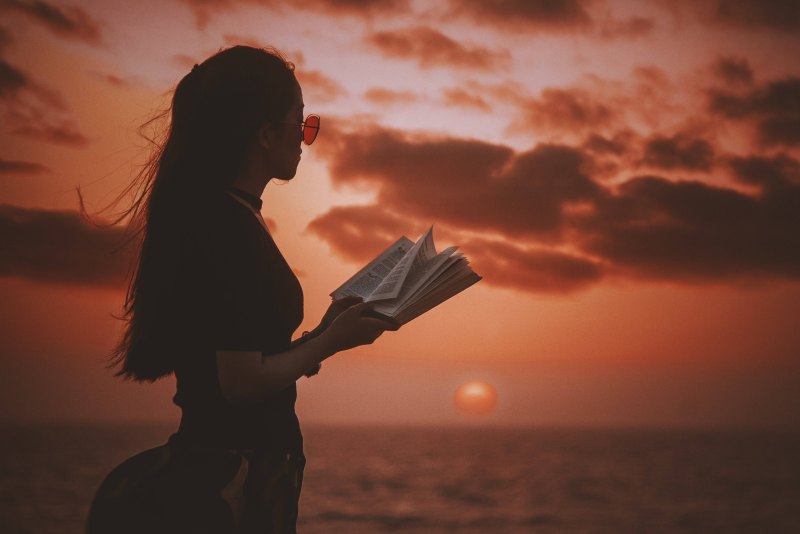 Полка для книг