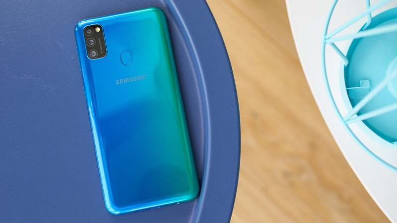 Samsung a50 и a51
