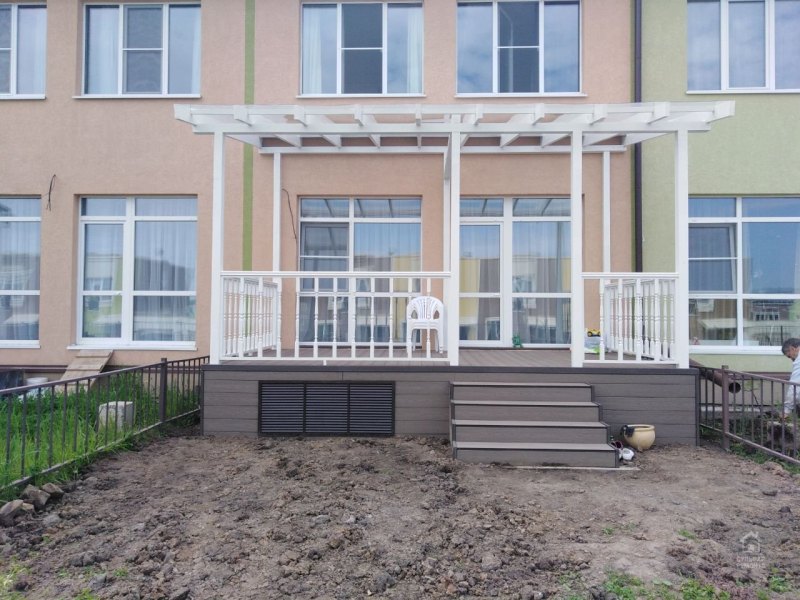 Остекление эркера в частном доме