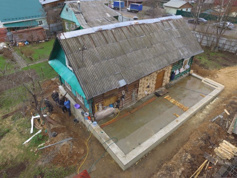 Реконструкция старого домика до и после