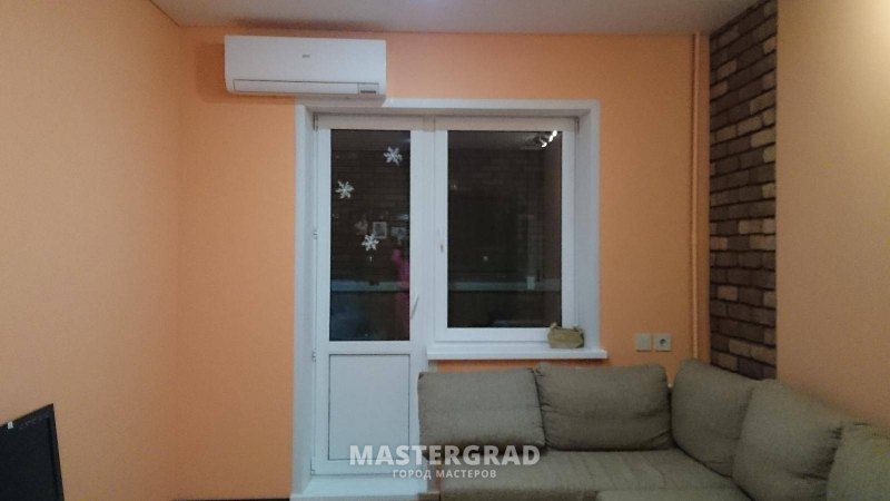 Карниз на балконный блок