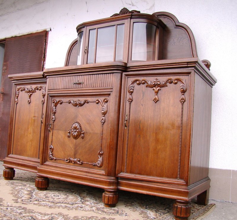 Советский сервант