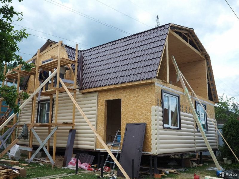 Двухэтажная пристройка к дому