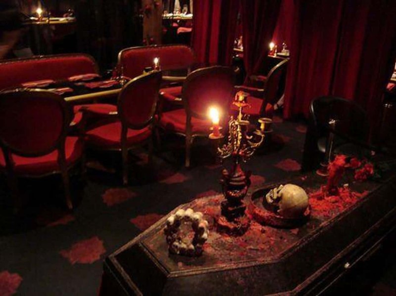 Вампирское кафе Vampire Cafe